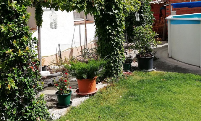 Chatun House | Homerez - Nice house for 7 ppl. with swimming-pool, garden and terrace at Chatún