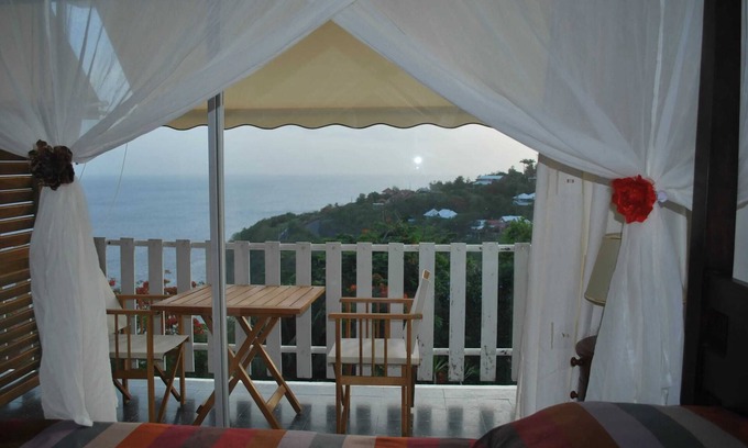 La Colline Apartment | Homerez - Sea View Apartment Schoelcher