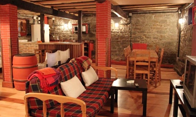 Mieres House | Homerez - Spacious house for 8 ppl. with balcony at Mieres del Camino