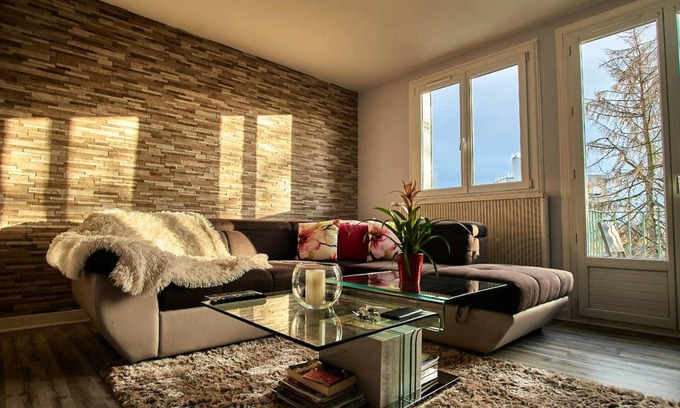 Nevers Apartment | Homerez - Spacious Apartment in Nevers with Balcony and Parking