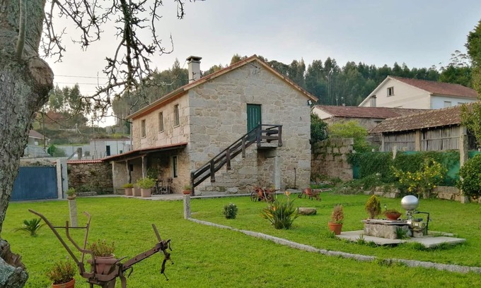 Meis House | Homerez - Spacious house 14 km away from the beach for 6 ppl. at A Sobreira