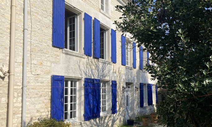 La Courade House | Homerez - Spacious house for 7 ppl. with garden and terrace at Fleurac