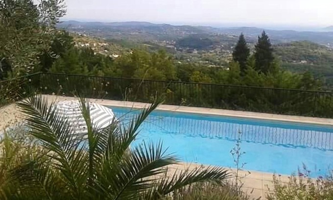 Magagnosc Villa | Homerez - Villa 12 km from the beach for 6 pers. with pool and garden in Grasse