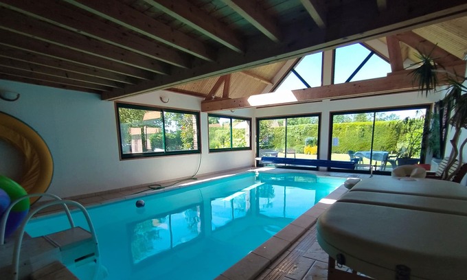 Saint-Augustin Villa | Homerez - Villa for 8 ppl. with swimming-pool and sauna at Saint-Augustin