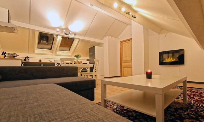 Mont-Saint-Jean Apartment | Homerez - Waterloo apartment with garden