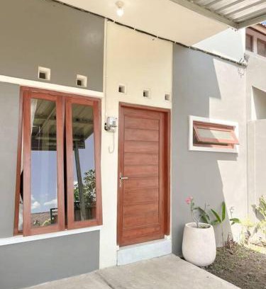 Banjarasri Villa | Homestay Kamar Tamu Sitimulyo
