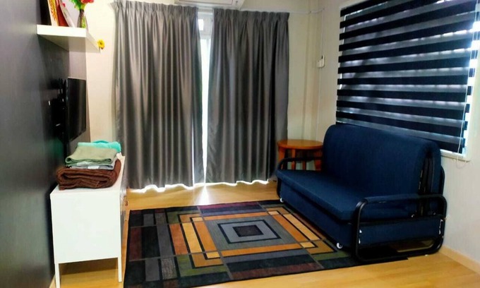 Tanjung Tanah Merah Apartment | Homestay WaDi 2, Apartment with pool near beach