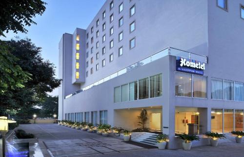 Chandigarh Hotel | Hometel Chandigarh