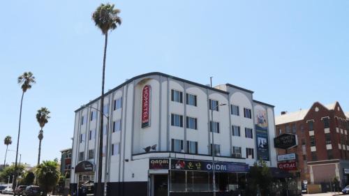 Wilshire Center Hotel | Hometel Suites