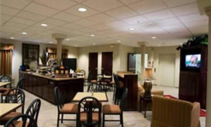 Bryant Hotel | HomeTown Hotel Bryant