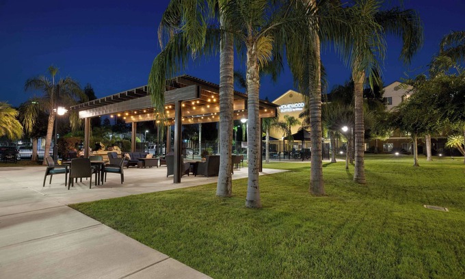 Greenacres Hotel | Homewood Suites by Hilton Bakersfield