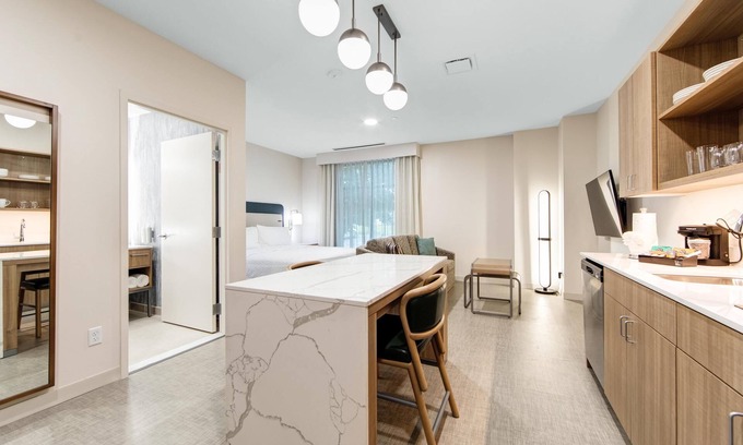 East Rutherford Hotel | Homewood Suites by Hilton East Rutherford - Meadowlands