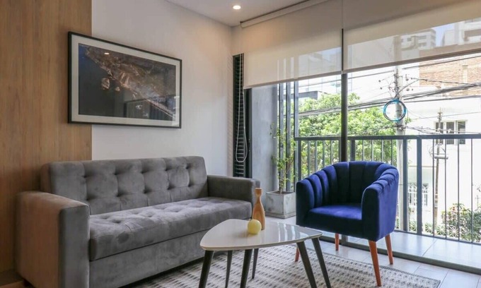 Petit Jean Ocharan Apartment | Homey 3BR with Balcony in the Heart of Miraflores
