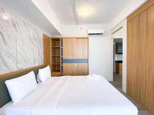 Cikarang Apartment | Homey and Spacious Studio Vasanta Innopark Apartment By Travelio