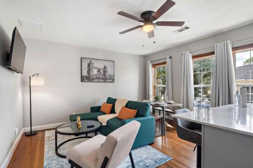 MacGregor Apartment | Homey Apt Nr Med Center Fire Pit Bbq Wifi Games