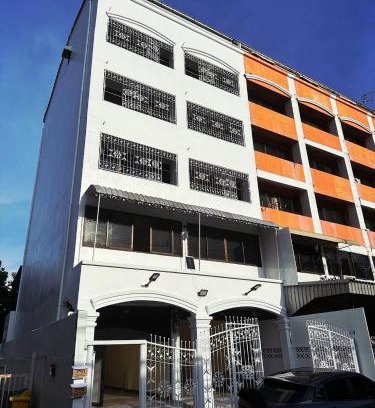 Khlong Kluea Apartment | Homey Place