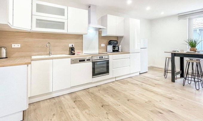 Cluses House | Homey Sakine -Large home/Near downtown Cluses/Wifi