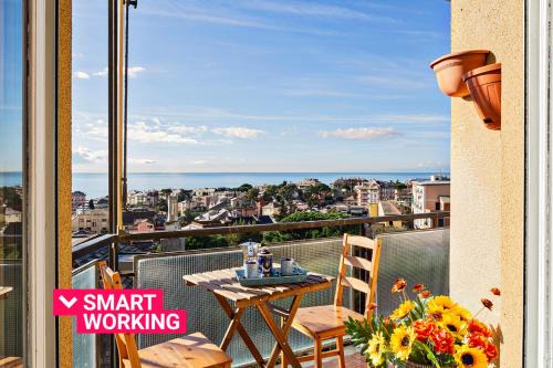 Quinto al Mare Apartment | Homey Seaview Apartment by Wonderful Italy
