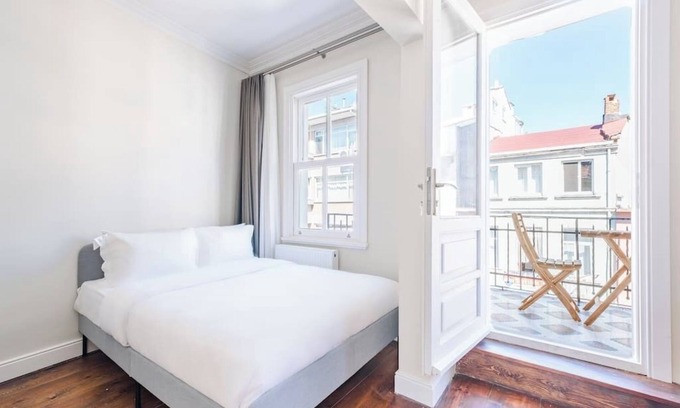 Besiktas Apartment | Homie Suites | Besiktas | Studio w Terrace #Y3