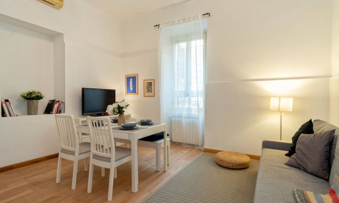 Quartiere XVII Trieste Apartment | Homs Apartment Quartiere Africano