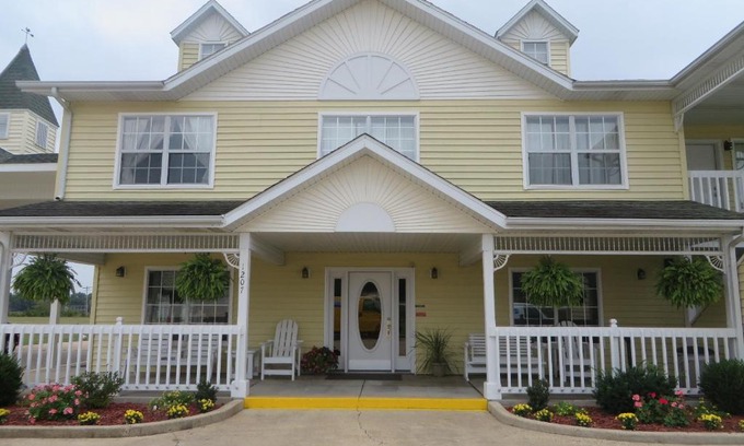 Mountain View Hotel | Honeysuckle Inn