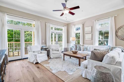 Beach District House | Honeysuckle