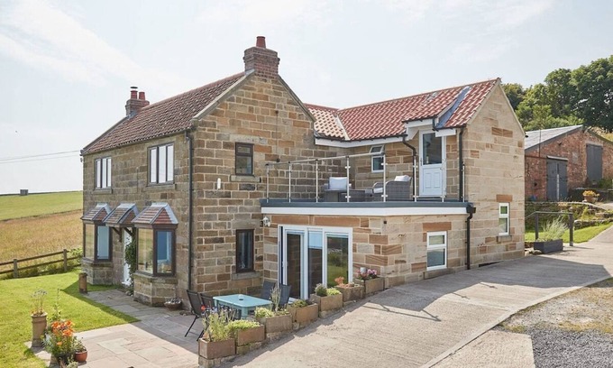 Ravenscar House | Host & Stay | Fairview House