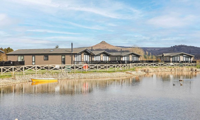 Carlton-in-Cleveland Ski Chalet | Host & Stay | Trincomalee Lodge