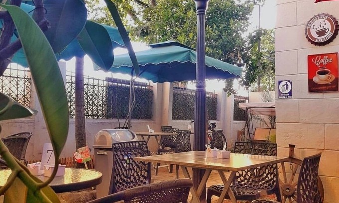 Nunoa House | Hostal Café Bed and breakfast