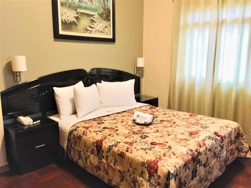 Miraflores House | Hostal Carlos Tenaud