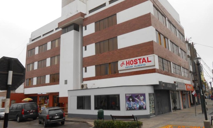 Santiago de Surco Hotel | Hostal Cesar Alberto