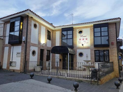 Meco House | Hostal Don Juan
