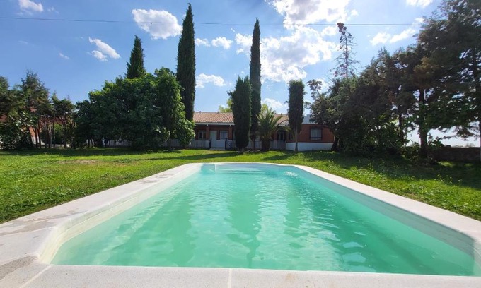 San Martin de Montalban House | Hostal Restaurante San Martin de Montalban