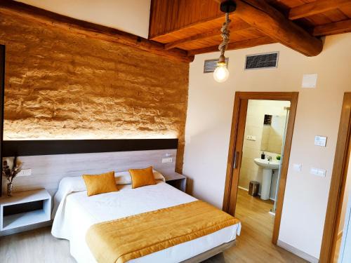 Camponaraya House | Hostal Restaurante LA SENDA