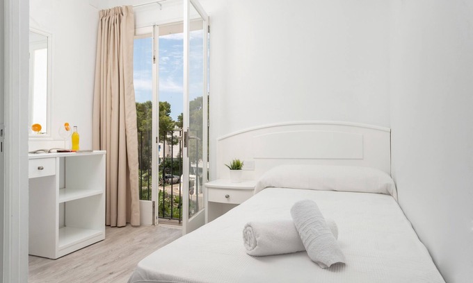 Cala d'Or Hotel | HOSTAL TALAMANCA HAB. INDIVIDUAL - Modern hostel recently refurbished very close to the be