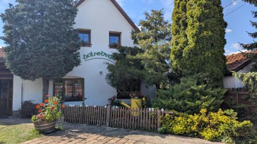 Verovice Hotel | Hostinec a penzion Dolní Dvůr