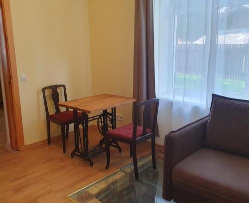 Agenskalns Apartment | HOT ERNESTINES 7-2 RIGA Enjoy the feel of home and history!