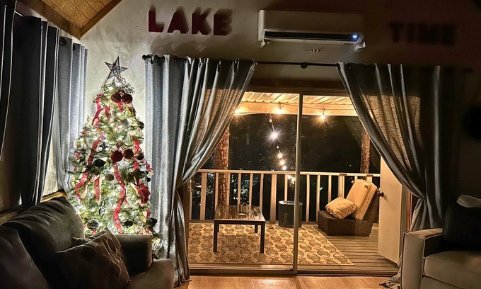 Piney Cabin | Hot Springs Gem | Waterfront Cabin | Swim Platform