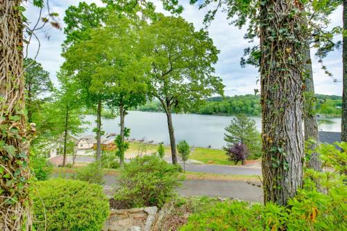 Jones Mills House | Hot Springs Riverfront Rental with Game Room and Deck!