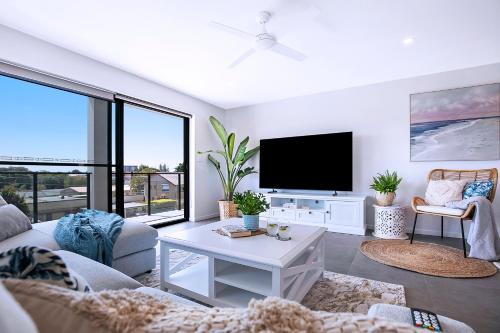 Redcliffe Apartment | HOT Stylish Costal 3 ensuite apartment on Redcliffe, Brisbane