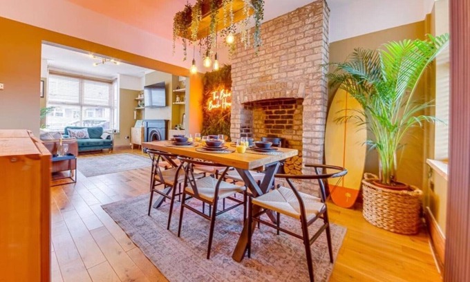 Cleethorpes House | Hot Tub, 2 x King Bed, 1 Bunk Bed, Boho Beach House