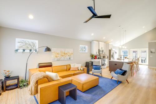 Asheville House | Hot Tub and Fire Pit Chic Asheville Oasis