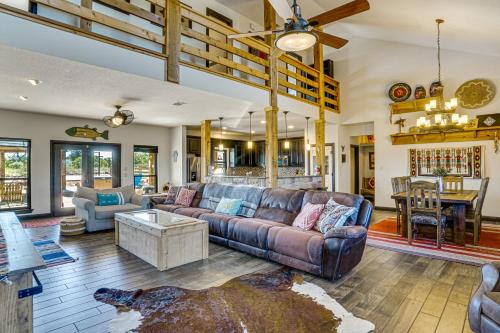 Palo Pinto County House | Hot Tub and Fire Pit Possum Kingdom Lake Retreat!