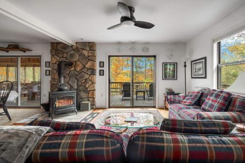 Great Cacapon House | Hot Tub, Deck, Grill, Fire Pit, Game Room & WiFi