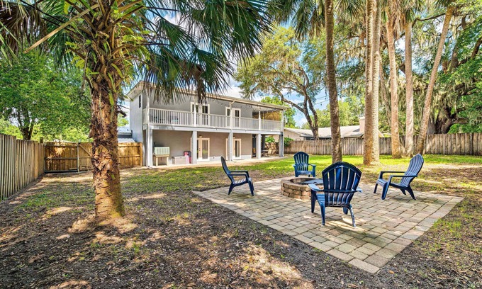 Crystal River House | Hot Tub + Game Room: Crystal River Retreat!