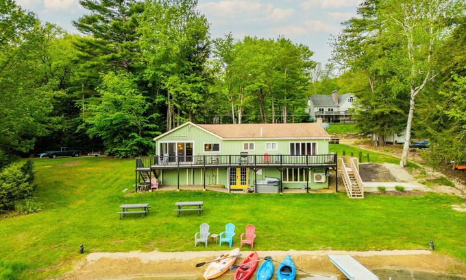 Milton House | Hot Tub, Lakeside, Private Beach, 2 Living Rooms, Sleeps up to 12