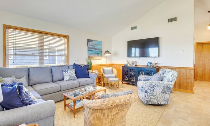Sea Retreat House | Hot Tub & Ocean Views: Kitty Hawk Haven!