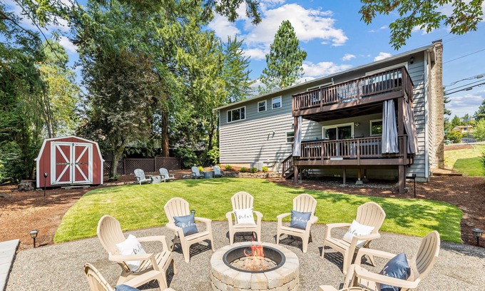 Gresham House | Hot Tub|Pool Table|Fire Pit| SpringWater Retreat