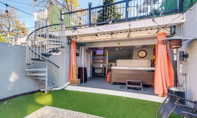 Washington House | Hot Tub & Rooftop Game Room: Unique Home in DC