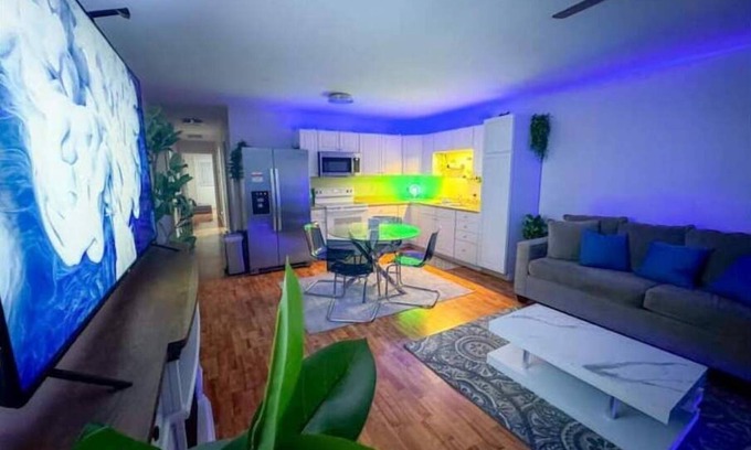 Georgetown House | Hot Tub! The Glow Hill - Ark 30 min - Horse Prk 13 min - Rupp - 20 min